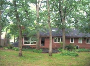 6905 Mark Terrace Dr, Edina, MN 55439