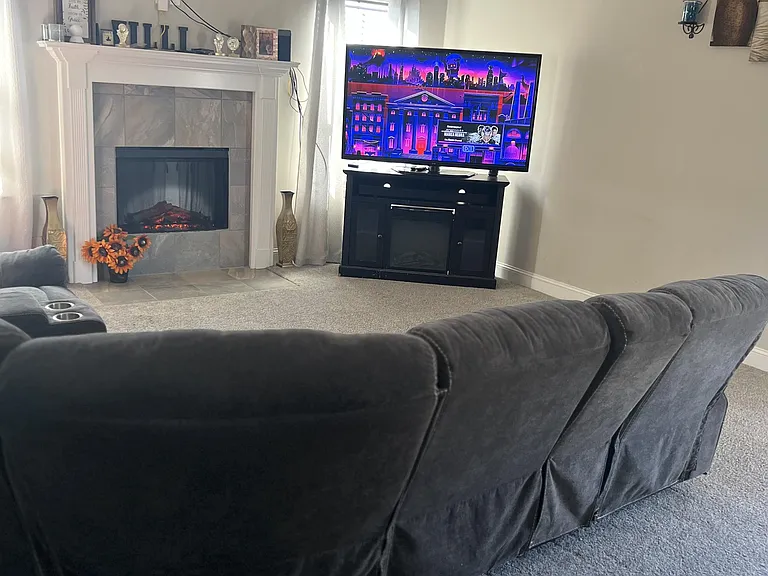 460 Thorp Cir — Photo 11