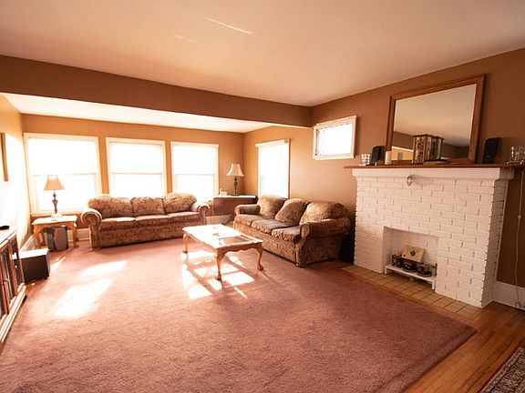 4th image of 254 Villa Ave