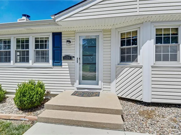 126 E 132nd Ter, Kansas City, MO 64145