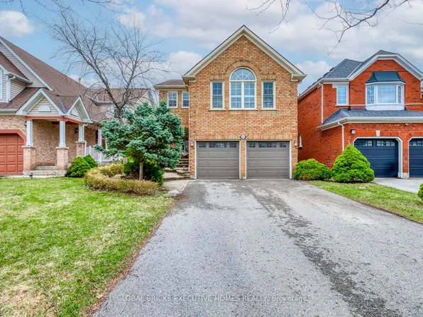 5690 Wells Pl, Mississauga, ON L5M 5T6
