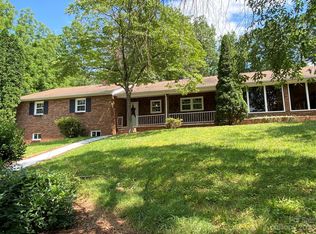 1815 Creekside Pl, Lenoir, NC 28645