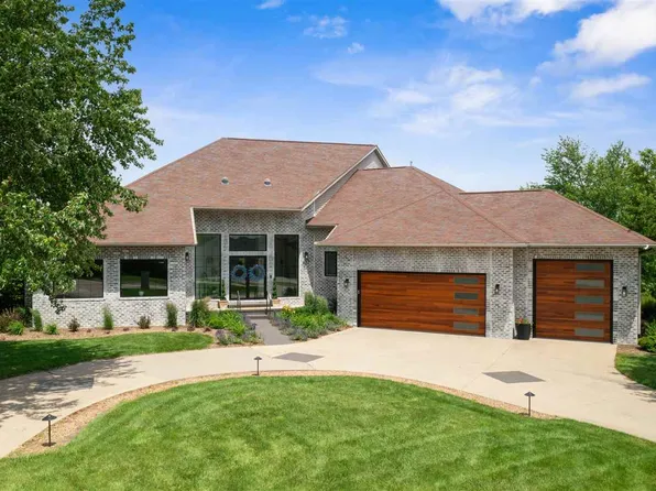 437 Butternut Ln, Iowa City, IA 52246