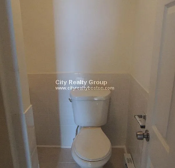 25 Division St #1R — Photo 7