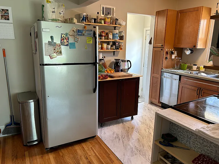 5549 Garfield Ave — Photo 4