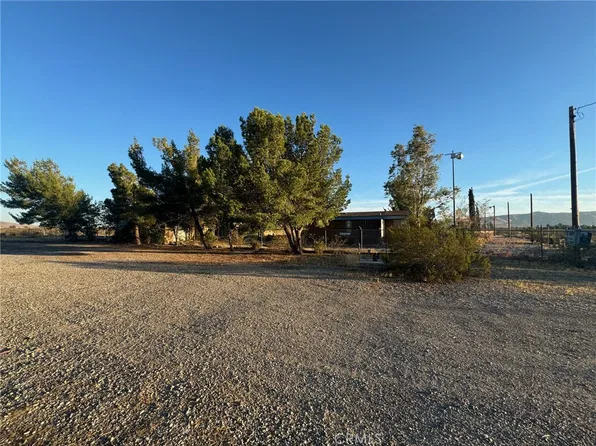 23839 Bear Valley Rd, Apple Valley, CA 92308