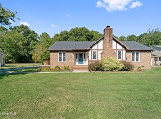 104 Columbia Dr, Jacksonville, NC 28546