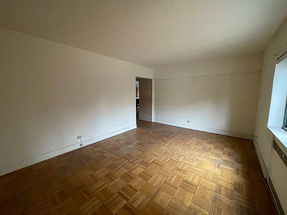 5th image of 5040 N Marine Dr APT C2