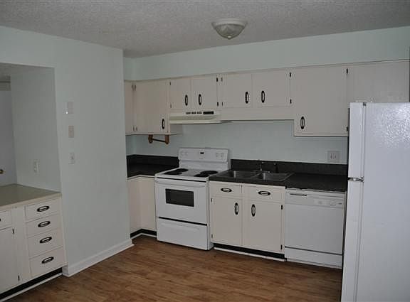 2nd image of 6212 Blynn Dr. #D