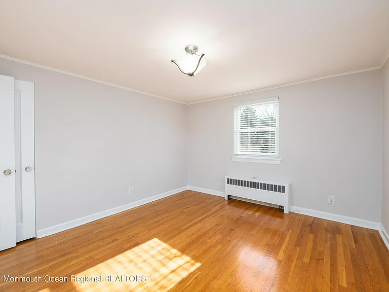 19 Manor Dr — Photo 8