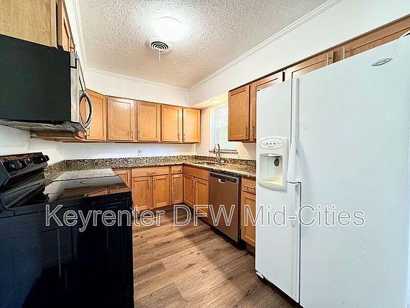 4th image of 2605 Lasalle Dr