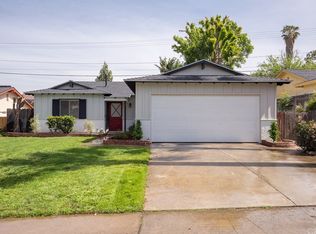 1635 Adrienne Dr, Corona, CA 92882