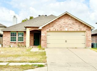 416 Lead Creek Dr, Fort Worth, TX 76131