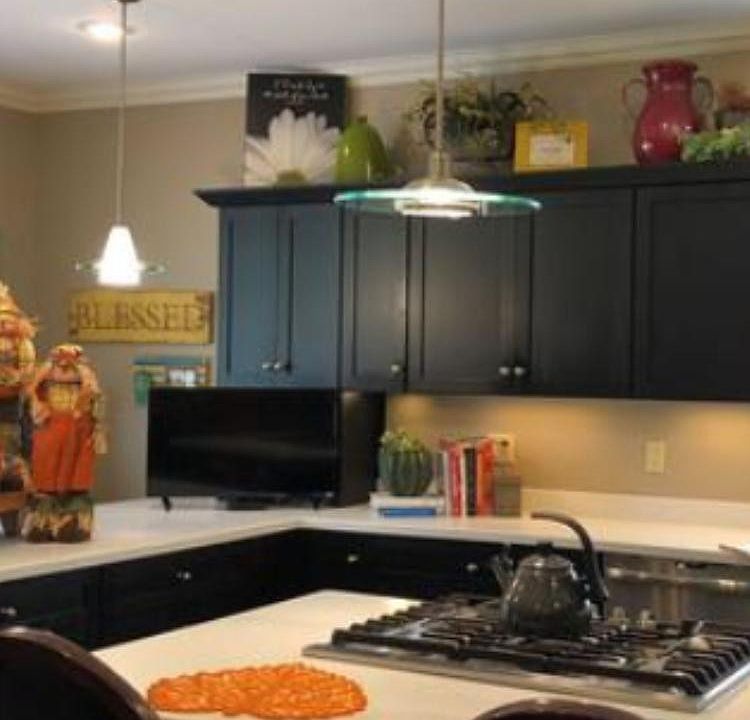 2nd image of 125 Rose Ln
