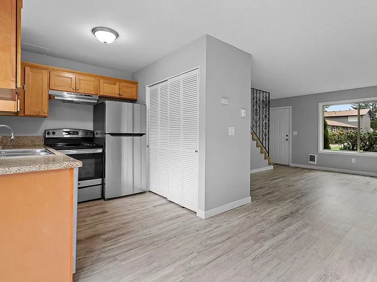 3025 SE Maple St — Photo 7