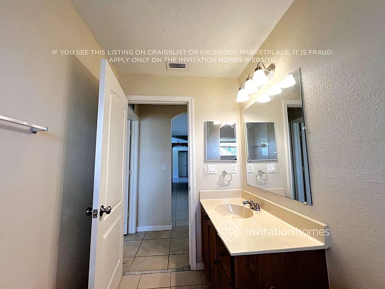 1070 SW Aurelia Ave — Photo 11