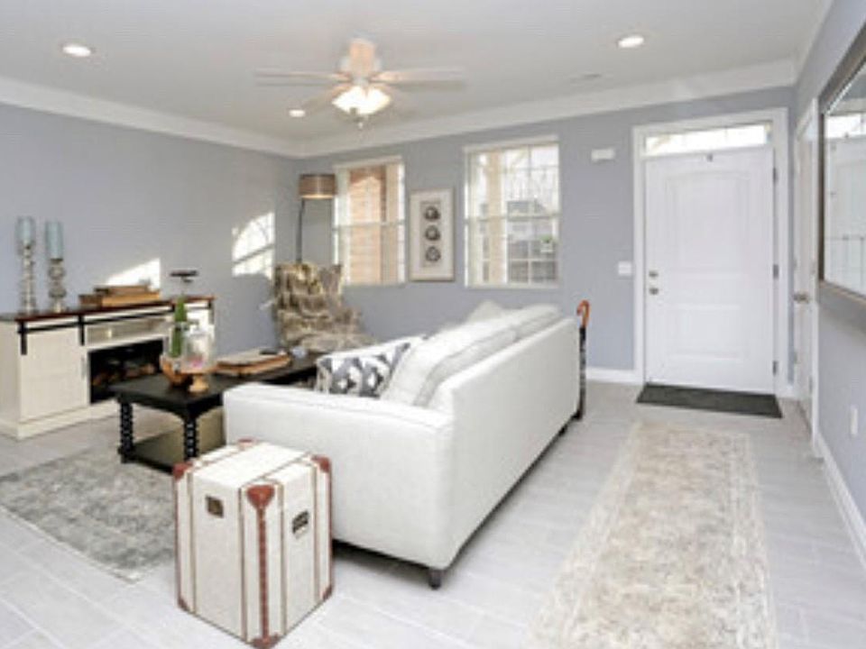 2nd image of 54232 Calusa Dr