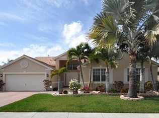 3251 Overlook Rd, Davie, FL 33328