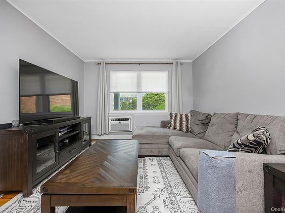 3rd image of 68 Fairharbor Drive #68