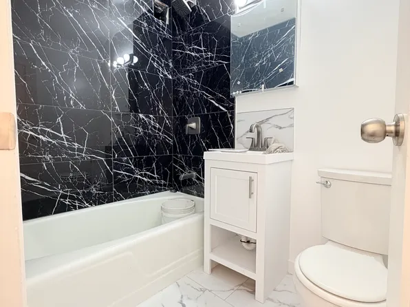 399 East 72nd Street image 13 of 13