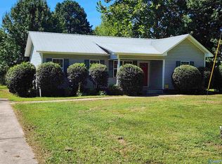 371 Wade St, Rainsville, AL 35986