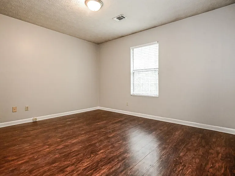 4255 Loveless Pl — Photo 11