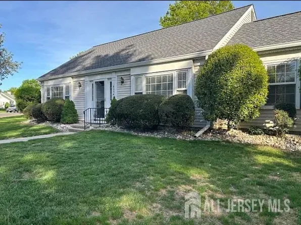 655 Yale Way #A, Monroe, NJ 08831