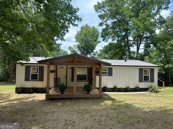 145 N X St, Hamilton, GA 31811