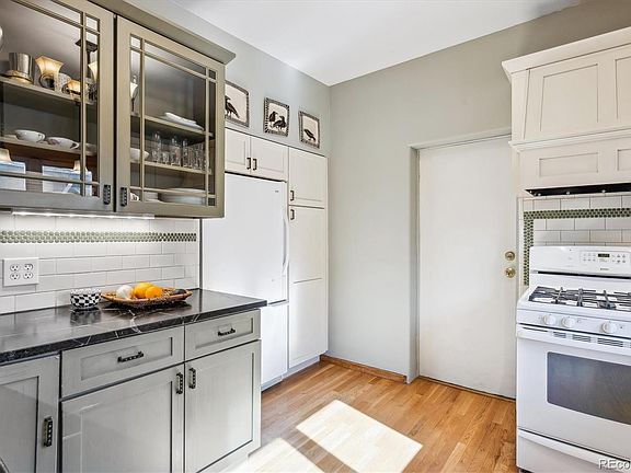 5th image of 3051 W 39th Avenue