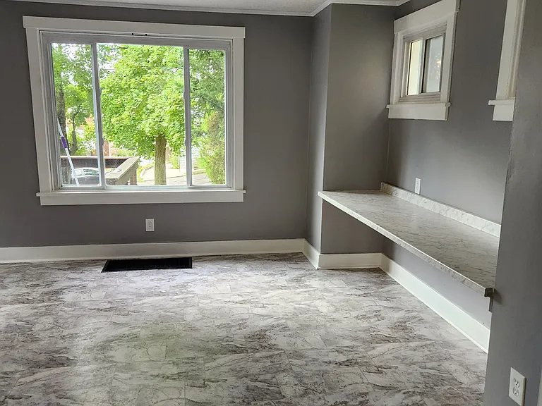52 Taylor St — Photo 3