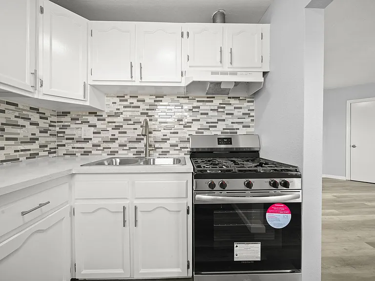 6515-6521 S Avalon Blvd — Photo 7