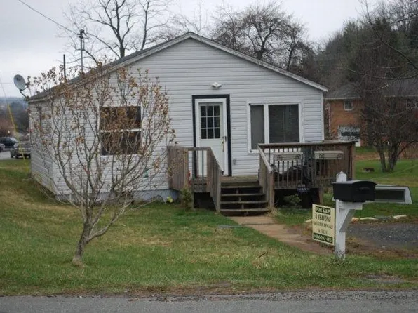 303 Wm Jb Blevins Dr, Jefferson, NC 28640
