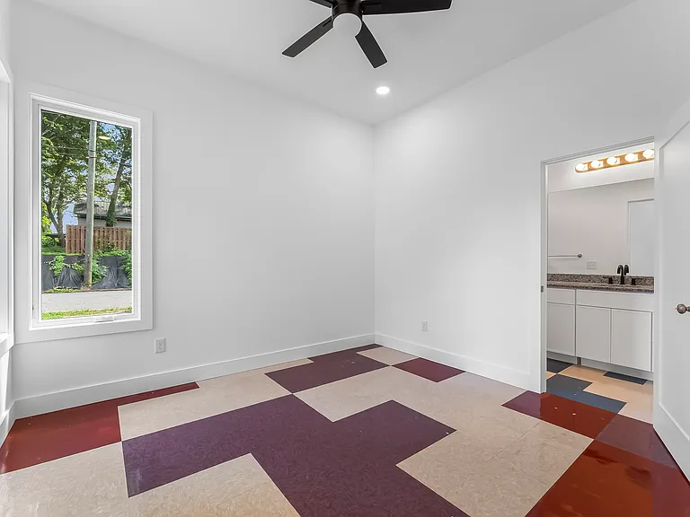 116 Walker St #B — Photo 4