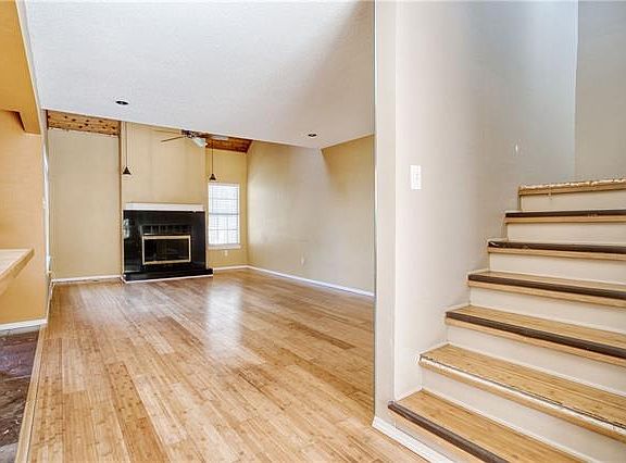 3rd image of 1500 W Esplanade Ave APT 24B