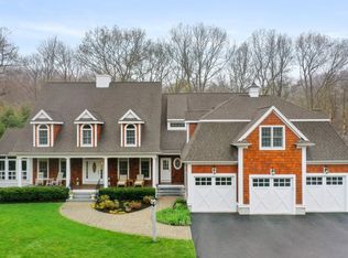 81 Pine St, Dover, MA 02030