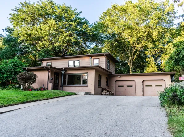 W1165 S Shore Dr, Palmyra, WI 53156