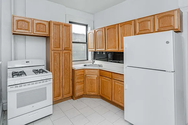 Rented by Modern Spaces | media 12