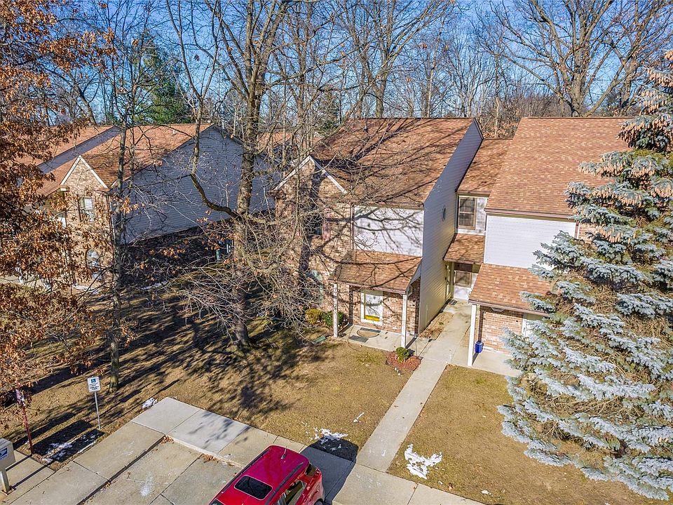 1st image of 35760 CASTLEWOOD Court