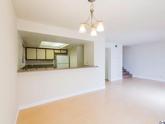5th image of 314 Park Shadow Ct