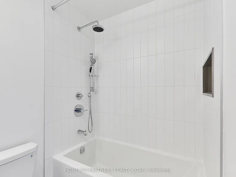 10 Oak St #1107 — Photo 21