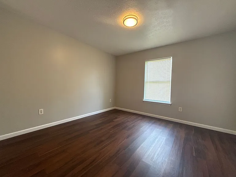 2702 Greenwood Ave — Photo 11