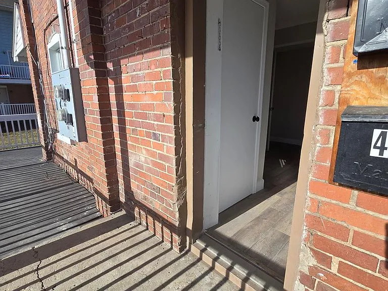 29 McCulloh St — Photo 19