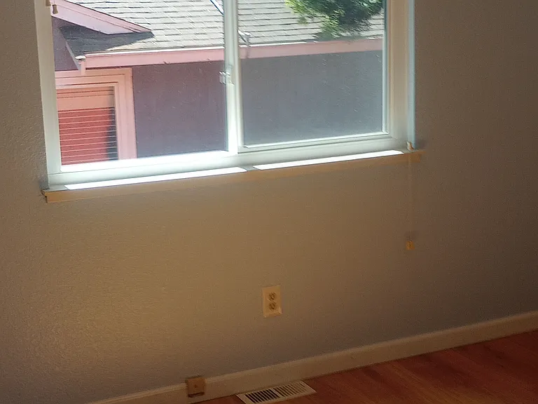 290 Riverview Dr — Photo 11