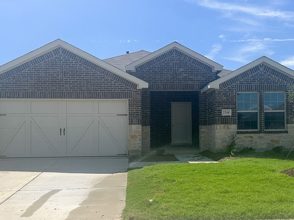 1st image of 2544 Quiet Oak Ln
