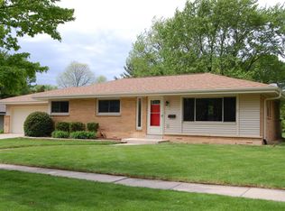 6528 Manchester Dr, Greendale, WI 53129