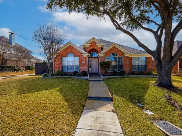 210 Howley Ct, Irving, TX 75063