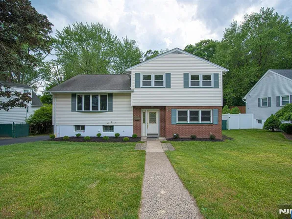 338 Main St, New Milford, NJ 07646