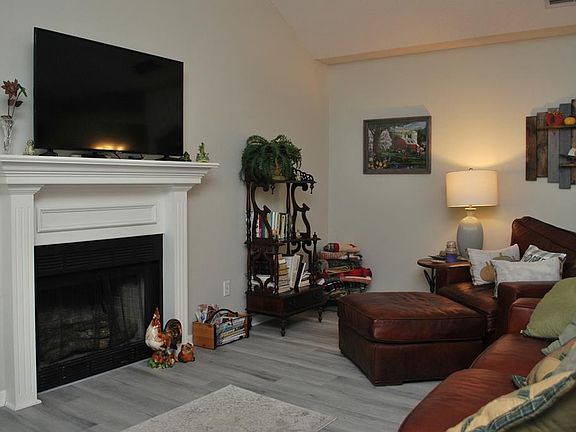 4th image of 315 County Road 3542