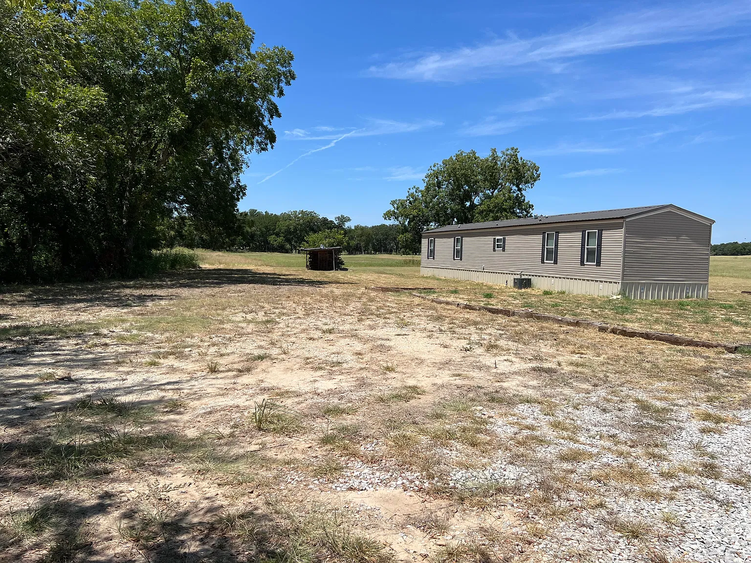 4 bed, $2,000 — Photo 3