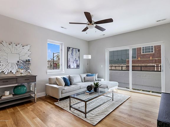 5th image of 1127 W Granville Ave #303